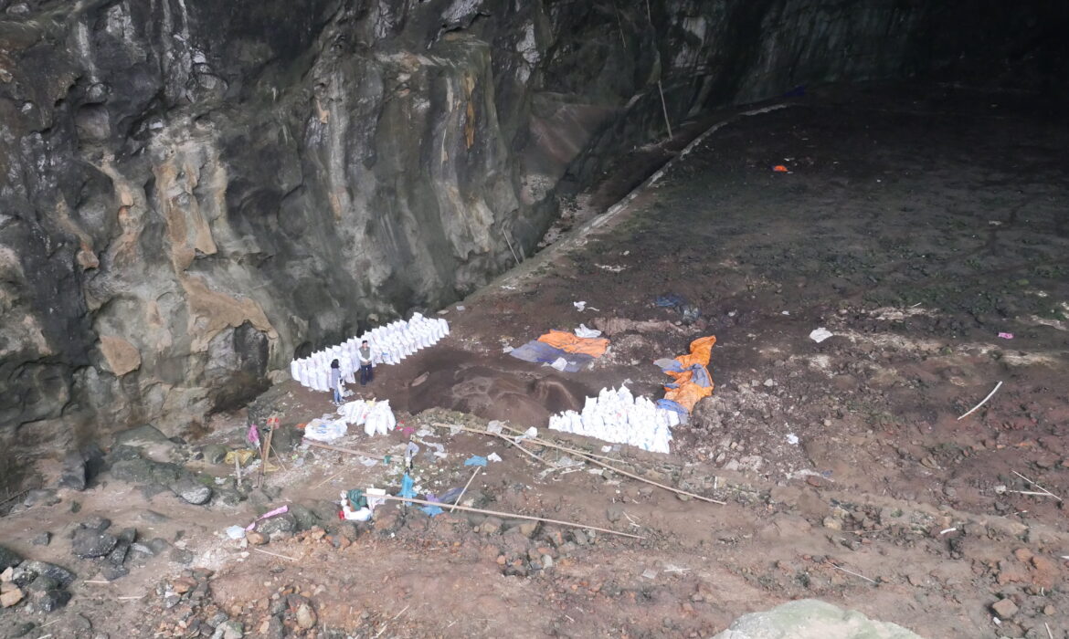 This image has an empty alt attribute; its file name is 181228_BatGuanoCave_Inside4-1170x700.jpg